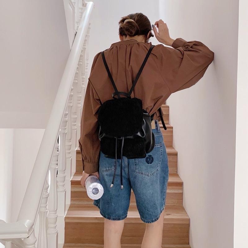 𝐖𝐚𝐘♡·現貨棕｜可愛必備౨ৎ 韓款超Q毛毛撞色拼接皮革後背包 實用雙肩包 束口包 手提包✨-細節圖4