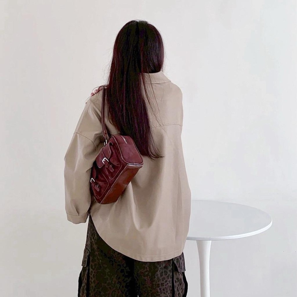 𝐖𝐚𝐘♡·現+預｜復古麂皮雙口袋拉鏈保齡球包 手提包 肩背包 液下包 單肩包 麂皮包包 韓系包包 通勤包包 波士頓包✨-細節圖3