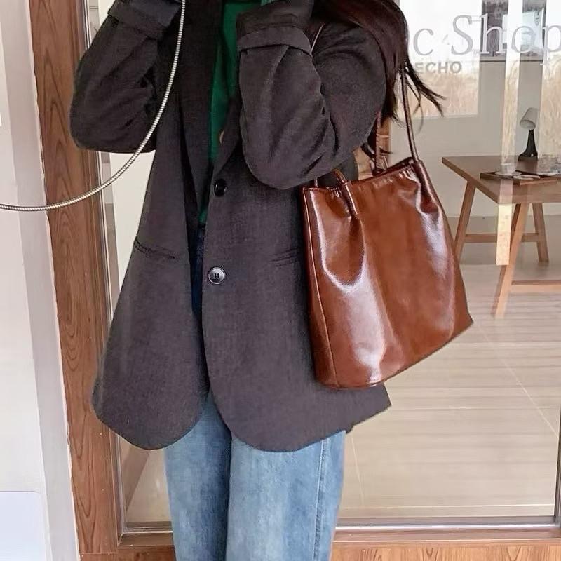 𝐖𝐚𝐘♡·現+預｜復古風油臘立體抓皺感方包 春夏新色到🌸 大容量 肩背包 手提包 女生包包✨-細節圖7