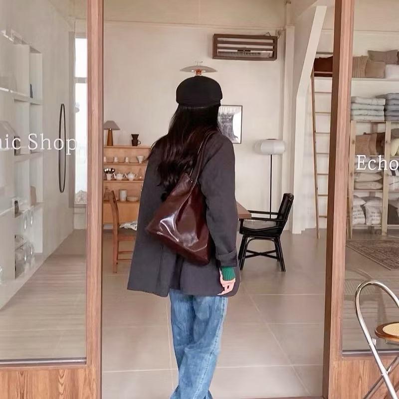 𝐖𝐚𝐘♡·現+預｜復古風油臘立體抓皺感方包 春夏新色到🌸 大容量 肩背包 手提包 女生包包✨-細節圖8