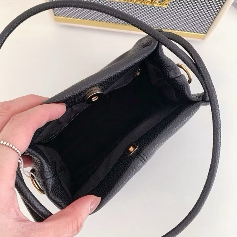 𝐖𝐚𝐘♡·現+預｜大推❤️‍🔥 質感𝐈𝐧𝐬風豆腐小方包 新色到 長夾可 荔枝紋 手提包 肩背包 實用小包 韓系包包✨-規格圖9