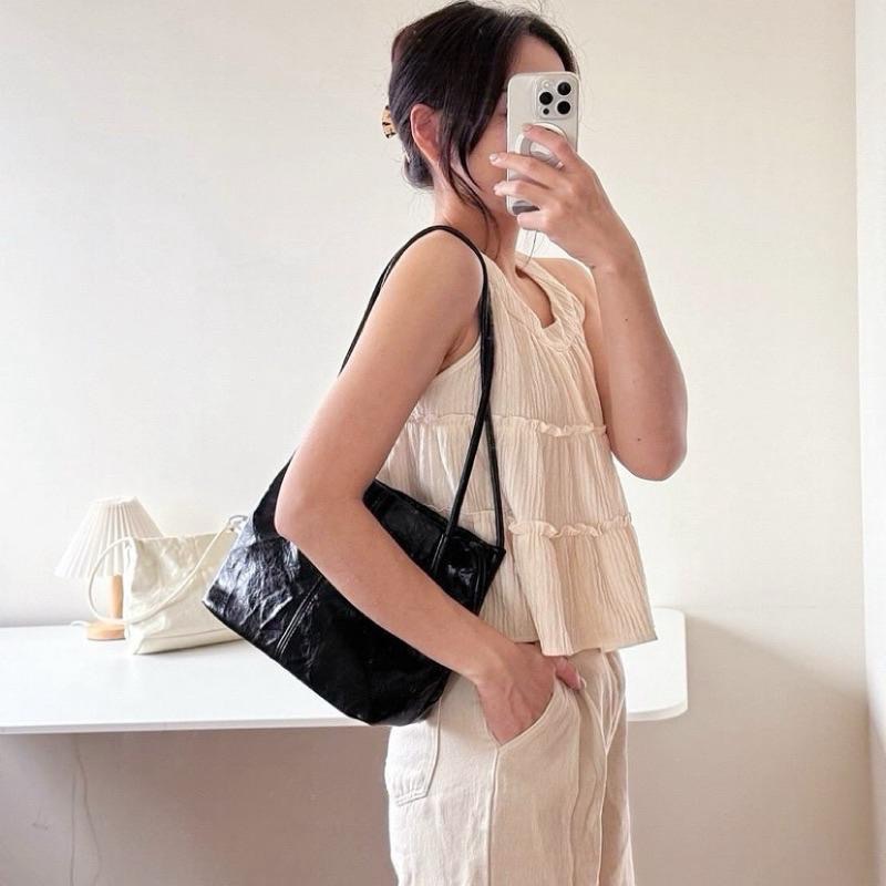 𝐖𝐚𝐘♡·現+預｜🔥韓系Ins風皺摺感小方包 肩背包 斜跨包 手提包 液下包 通勤包 韓系包包 女生包包✨-細節圖3