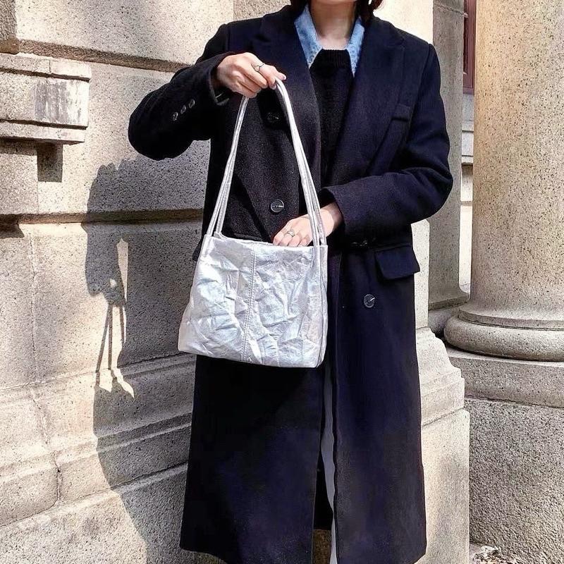 𝐖𝐚𝐘♡·現+預｜🔥韓系Ins風皺摺感小方包 肩背包 斜跨包 手提包 液下包 通勤包 韓系包包 女生包包✨-細節圖6