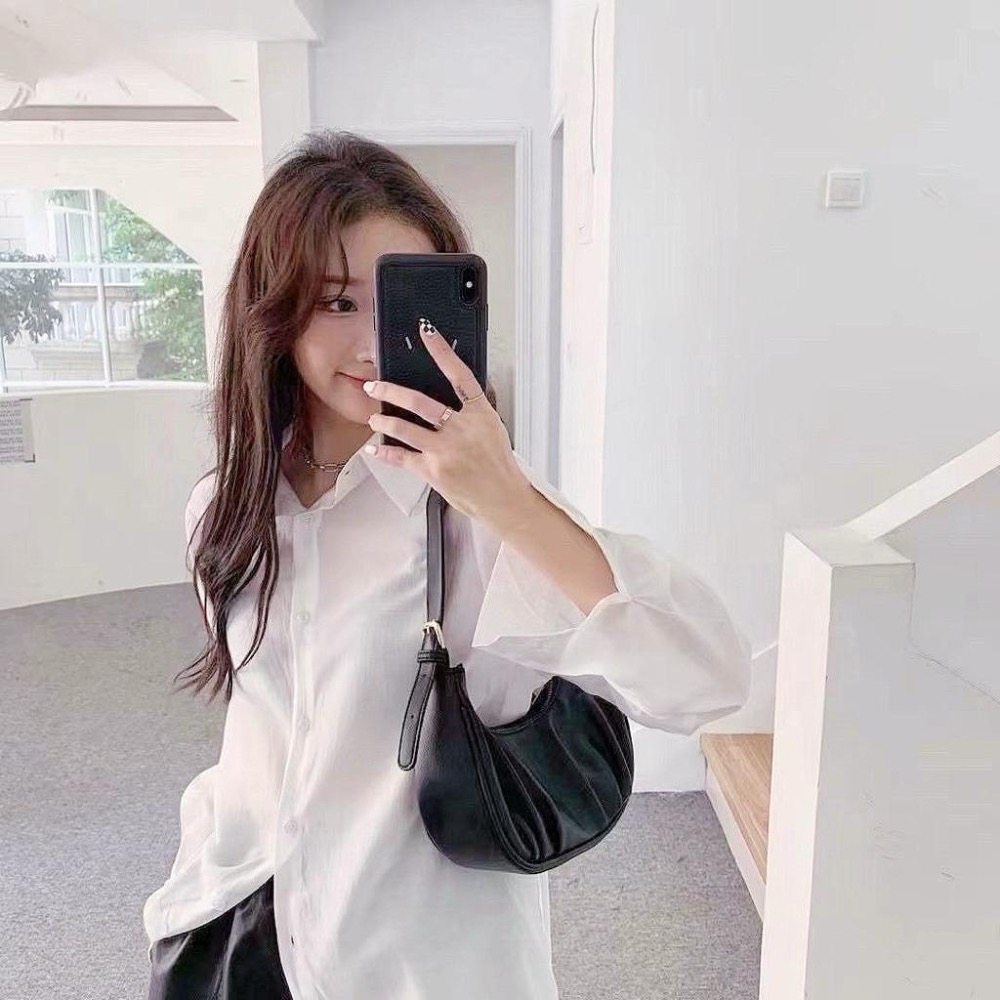 𝐖𝐚𝐘♡·現+預｜🔥熱銷爆款皺摺雲朵肩背包 半月包 手提包 液下包 單肩包 皺摺包 餃子包✨-細節圖5