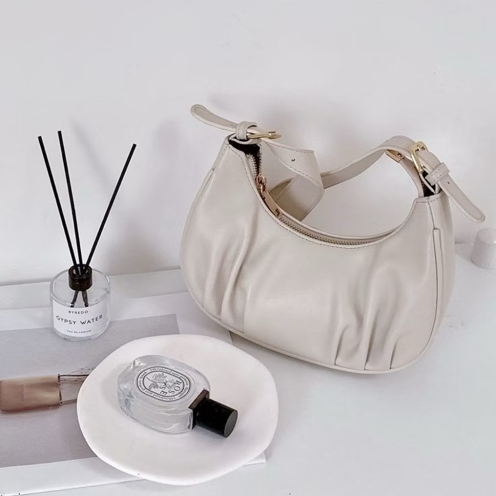 𝐖𝐚𝐘♡·現+預｜🔥熱銷爆款皺摺雲朵肩背包 半月包 手提包 液下包 單肩包 皺摺包 餃子包✨-規格圖9