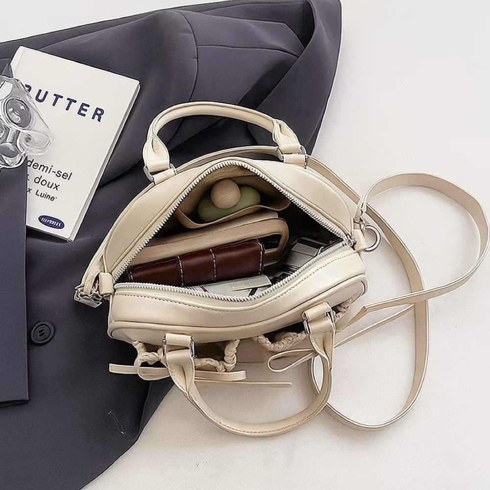 𝐖𝐚𝐘♡·現貨白｜陪妳可可愛愛♡ 雙口袋蝴蝶結造型波士頓包 長夾可放 手提包 肩背包 保齡球包 斜跨包 韓系包✨-規格圖9