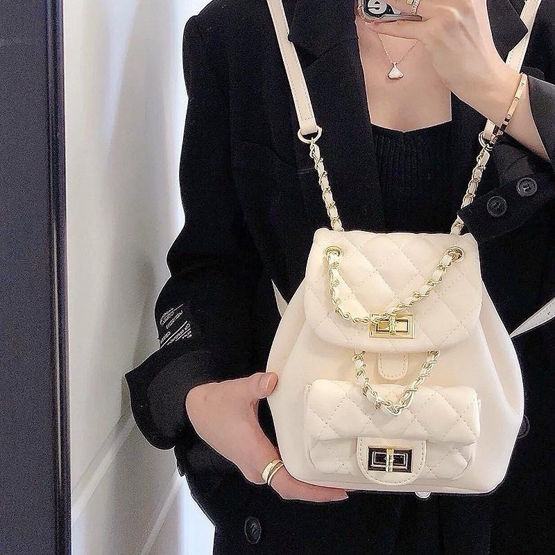 𝐖𝐚𝐘♡·現貨24H出｜奶呼呼小香風菱格紋後背包 背帶可調 雙肩包 鏈條包 單肩包 通勤包包 女生包包 小香風✨-細節圖2