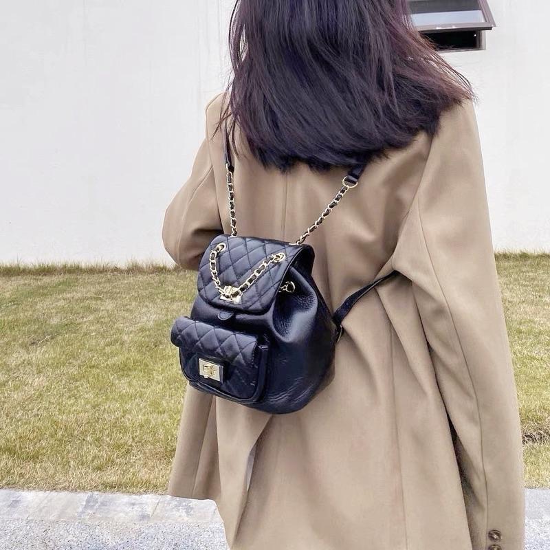 𝐖𝐚𝐘♡·現貨24H出｜奶呼呼小香風菱格紋後背包 背帶可調 雙肩包 鏈條包 單肩包 通勤包包 女生包包 小香風✨-細節圖4