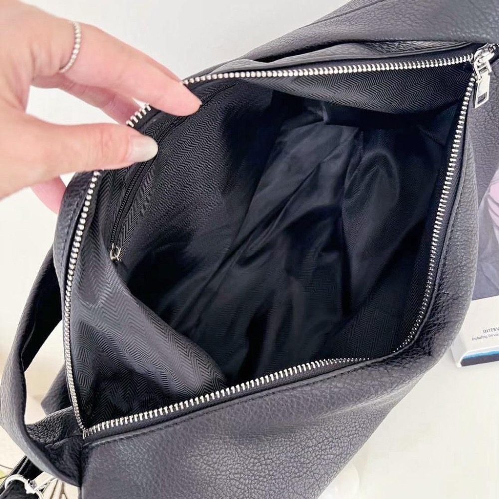 𝐖𝐚𝐘♡·現+預｜大推❤️‍🔥自訂款韓系大容量抓皺拉繩肩背包 單肩包 液下包 斜跨包 束口包 韓系包包✨-細節圖9