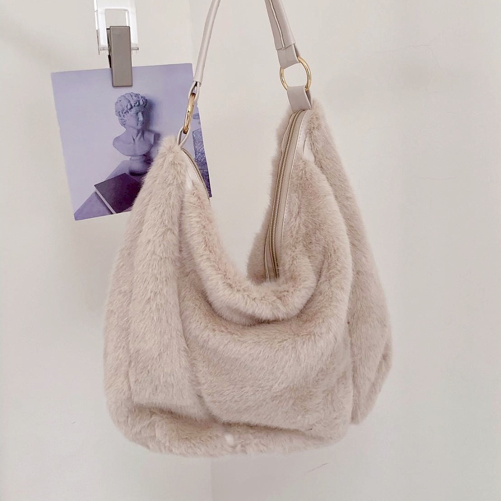 𝐖𝐚𝐘♡·現+預｜韓系軟萌絨毛半月肩背包🐰 手提包 單肩包 肩背包 液下包 半月包 毛毛包 通勤包 韓系包包✨-規格圖9