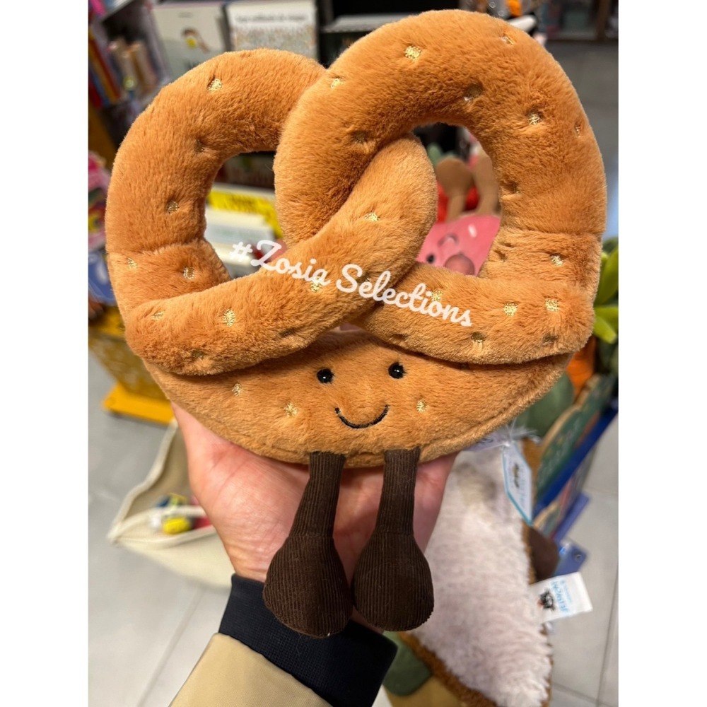 🇫🇷法國直送 Jellycat Amuseables Pretzel 蝴蝶餅 鹼水結娃娃 麵包點心玩偶-細節圖9