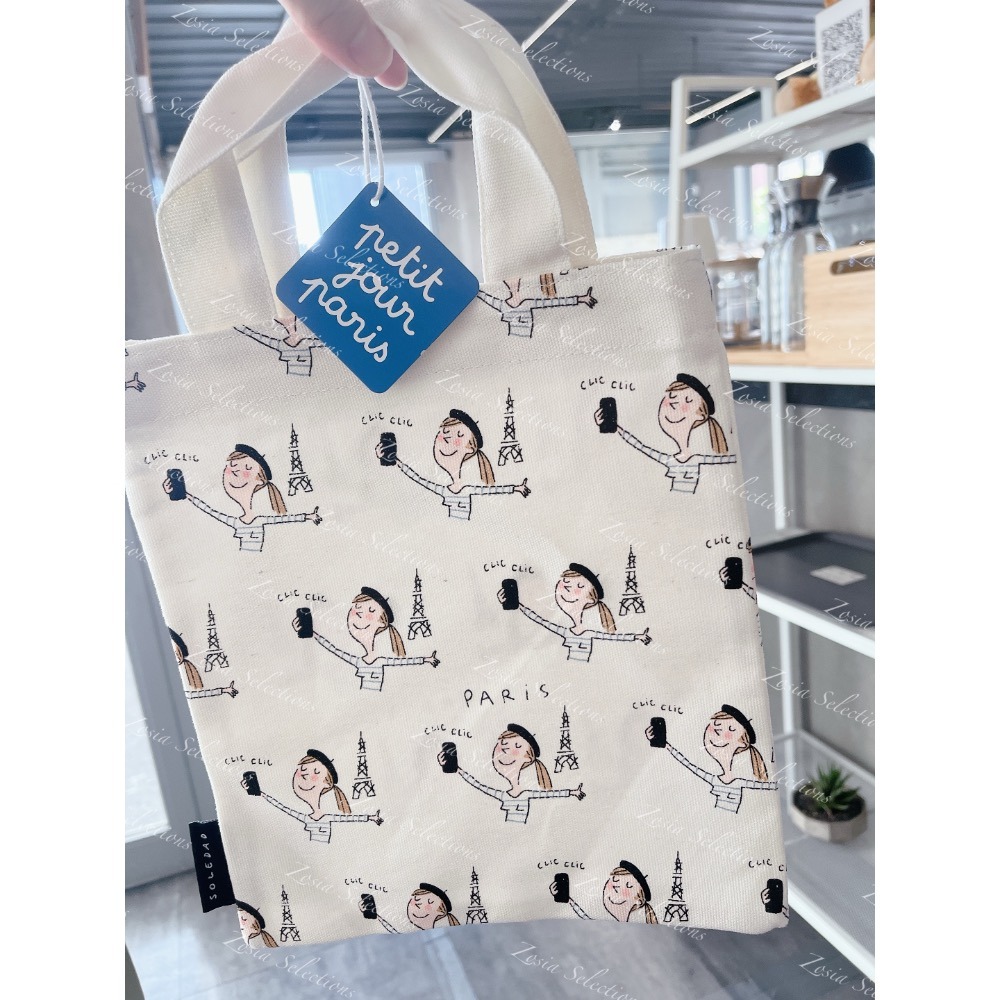 🇫🇷法國品牌 帆布包 女孩漫遊巴黎 滿版圖案 包包 提袋 肩背包-細節圖4