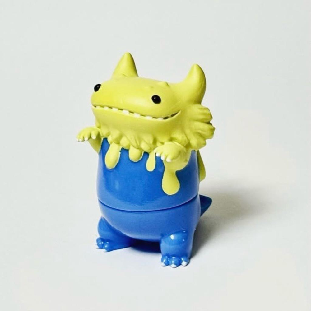 𝗠𝗘𝗗𝗜𝗖𝗢𝗠 𝗧𝗢𝗬 𝗩𝗔𝗚 𝗦𝟳 𝗧𝟵𝗚 × 𝗦𝗵𝗼𝗸𝗼 𝗡𝗮𝗸𝗮𝘇𝗮𝘄𝗮 山椒龍寶寶 藍黃 設計師玩具 軟膠 扭蛋-細節圖2