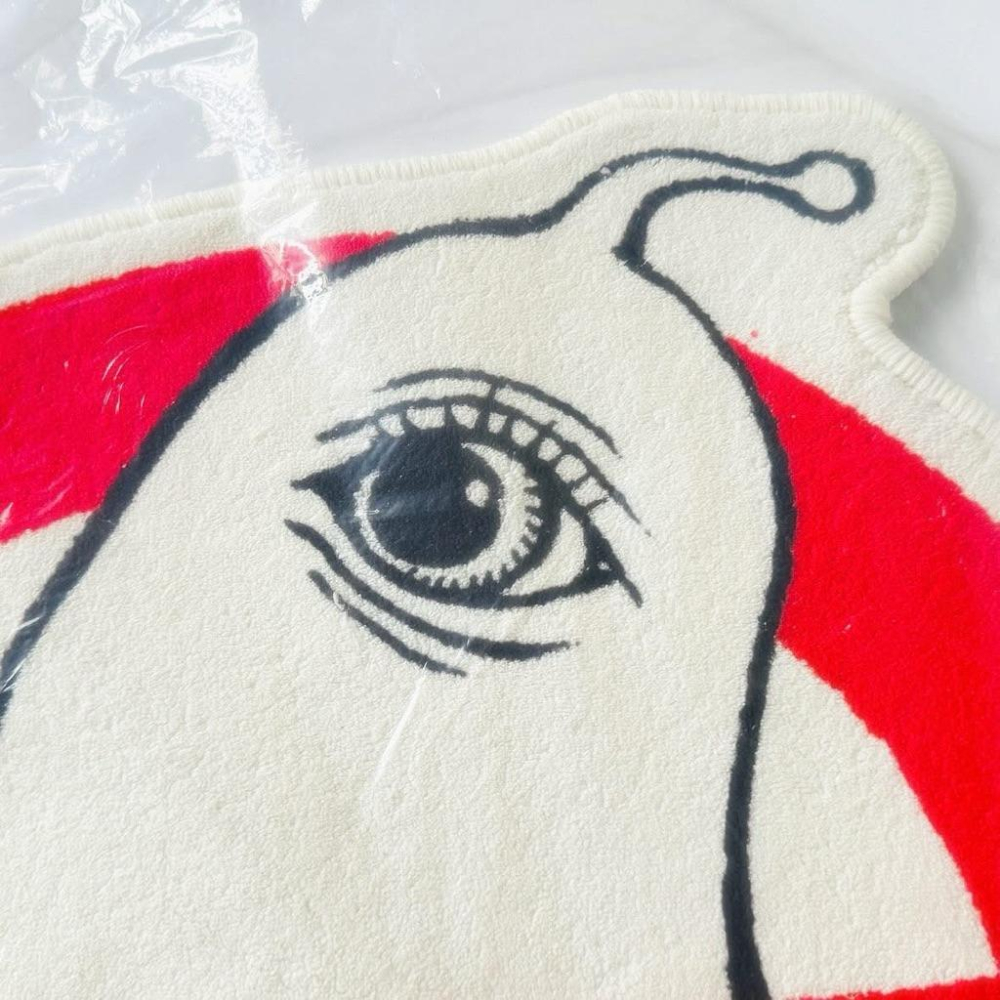 ヒグチユウコ｜𝗛𝗶𝗴𝘂𝗰𝗵𝗶 𝗬𝘂𝗸𝗼 ラグマット 𝗛𝗜𝗧𝗢𝗧𝗦𝗨𝗠𝗘 ひとつめちゃん 樋口裕子 瞳醬 地毯 獨眼 居家-細節圖5