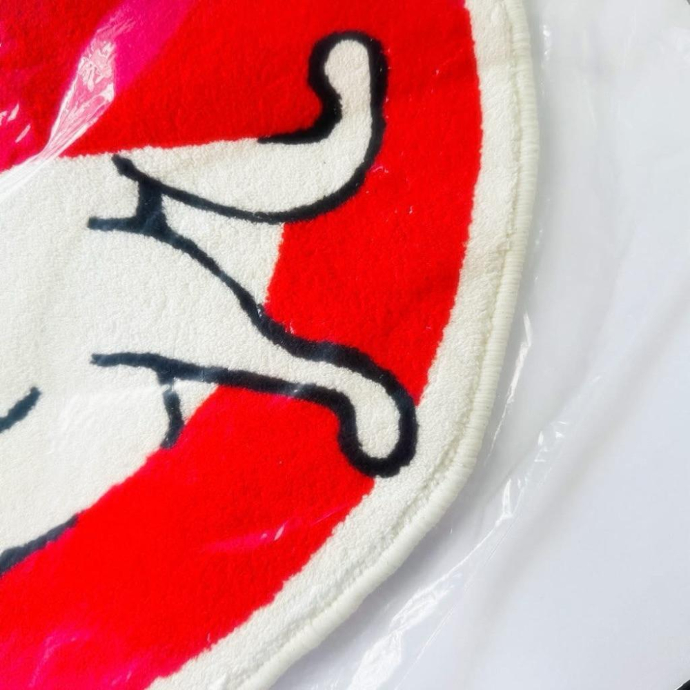 ヒグチユウコ｜𝗛𝗶𝗴𝘂𝗰𝗵𝗶 𝗬𝘂𝗸𝗼 ラグマット 𝗛𝗜𝗧𝗢𝗧𝗦𝗨𝗠𝗘 ひとつめちゃん 樋口裕子 瞳醬 地毯 獨眼 居家-細節圖8