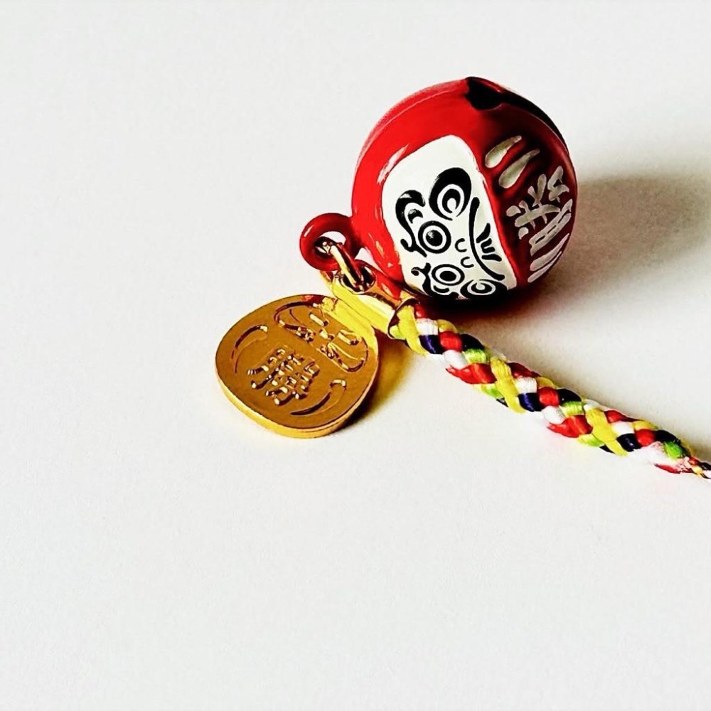 勝尾寺｜𝗞𝗮𝘁𝘀𝘂𝗼𝗷𝗶 𝗧𝗲𝗺𝗽𝗹𝗲 ダルマ鈴 赤/金 達磨鈴鐺吊飾 紅色/ 金色 だるま 𝗗𝗮𝗿𝘂𝗺𝗮-細節圖5
