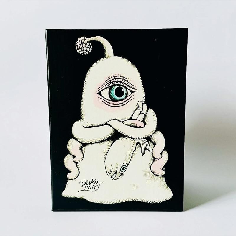 ヒグチユウコ｜𝗛𝗶𝗴𝘂𝗰𝗵𝗶 𝗬𝘂𝗸𝗼 ひとつめちゃんライト 𝗛𝗜𝗧𝗢𝗧𝗦𝗨𝗠𝗘 𝗟𝗜𝗚𝗛𝗧 樋口裕子 瞳醬造型燈-細節圖3