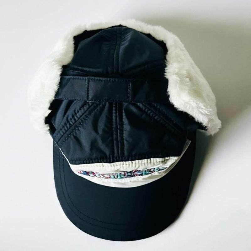 東京 浅草橋 東宝帽子株式会社 トラッパー 𝗙𝗮𝗰𝗶𝗹𝗲 𝗞𝗶𝗱𝘀 字樣 飛行帽 · 防風帽 深藍/白 童帽 𝟱𝟯𝗰𝗺-細節圖4