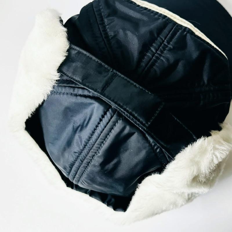 東京 浅草橋 東宝帽子株式会社 トラッパー 𝗙𝗮𝗰𝗶𝗹𝗲 𝗞𝗶𝗱𝘀 字樣 飛行帽 · 防風帽 深藍/白 童帽 𝟱𝟯𝗰𝗺-細節圖6