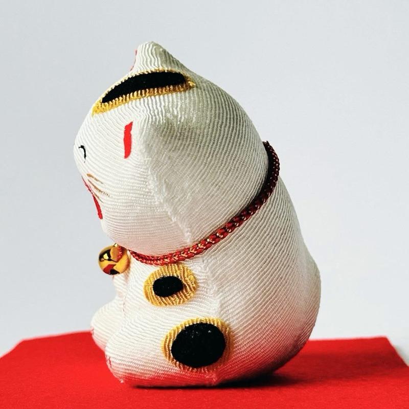リュウコドウ｜𝗥𝘆𝘂𝗸𝗼𝗱𝗼 ちりめん大笑い猫（座)ブチ 招き猫 𝗠𝗮𝗻𝗲𝗸𝗶𝗻𝗲𝗸𝗼 龍虎堂 縮緬大笑貓 京都 日本-細節圖5