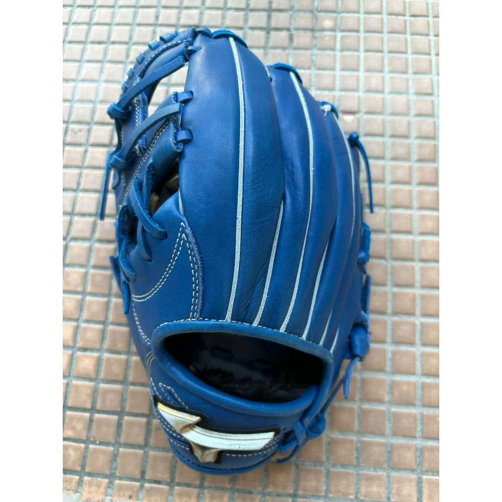 【棒壘幼幼園】 Mizuno GE 1AJGY22113-22H 坂本勇人式樣 矽膠標 工字檔內野手套 裡外同革 反手用-細節圖5