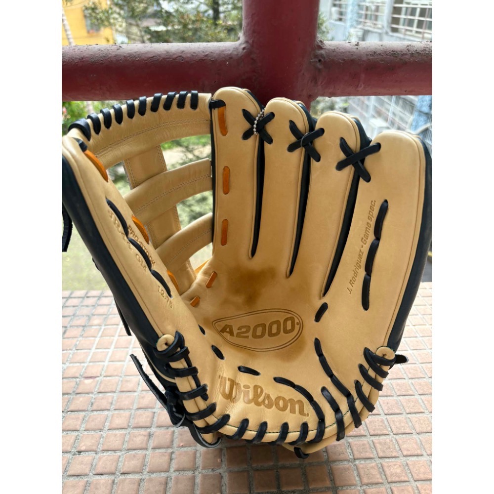 【大腳福利社】WILSON A2000 JR44 GM (1810 model，球員實戰式樣) 雙十字球檔外野手套-細節圖3