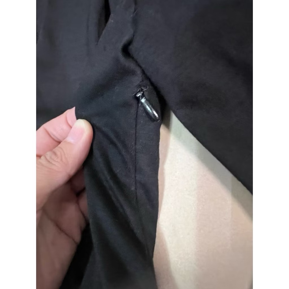 全新含吊牌 Salvatore Ferragamo 羊毛100%黑色扭結洋裝（附皮帶）-細節圖3