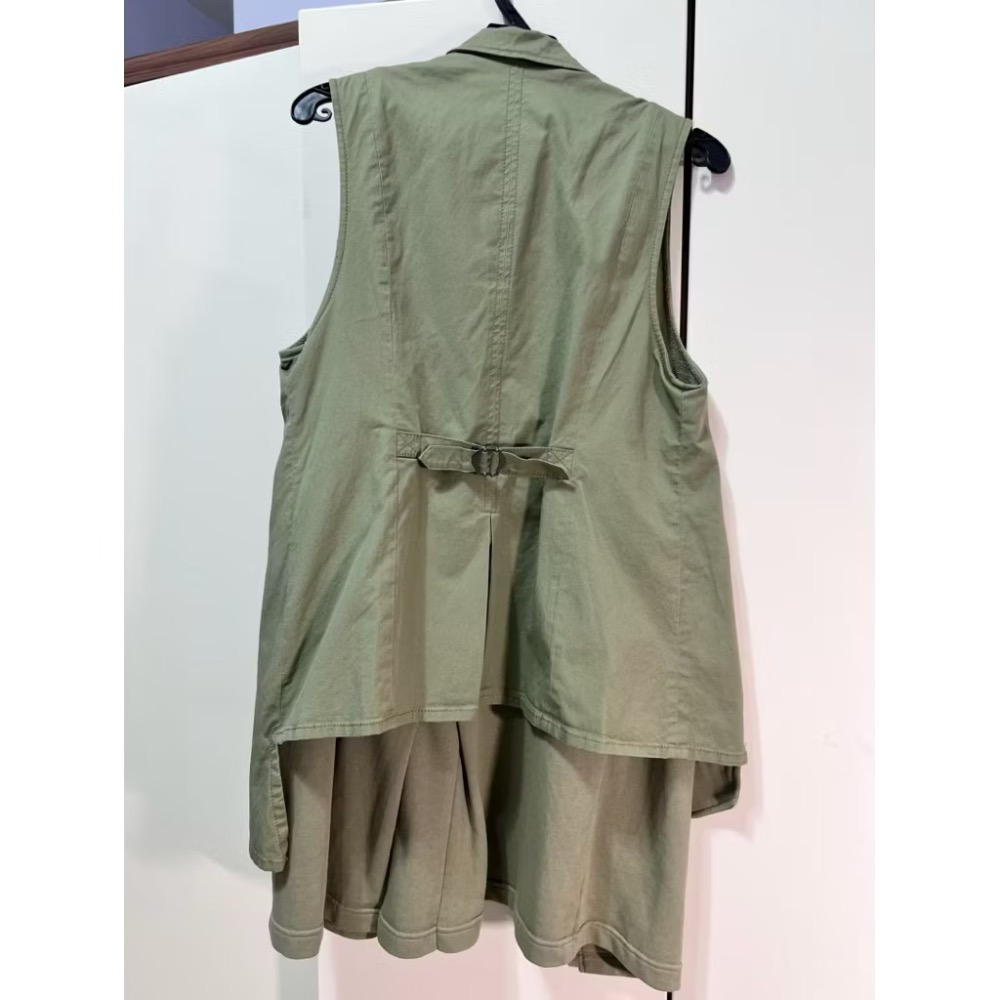 全新閒置品 Gozo不規則造型長版背心-細節圖2