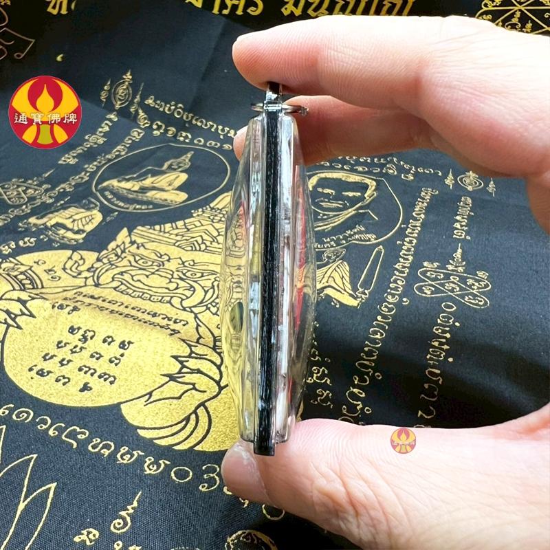 通寶佛牌 泰國聖物 聖血雙刀自身 大法會 限量 阿贊豐 阿贊Tik 極強魅力 桃花 人緣至尊 貴人 吸引 快速出貨-細節圖4