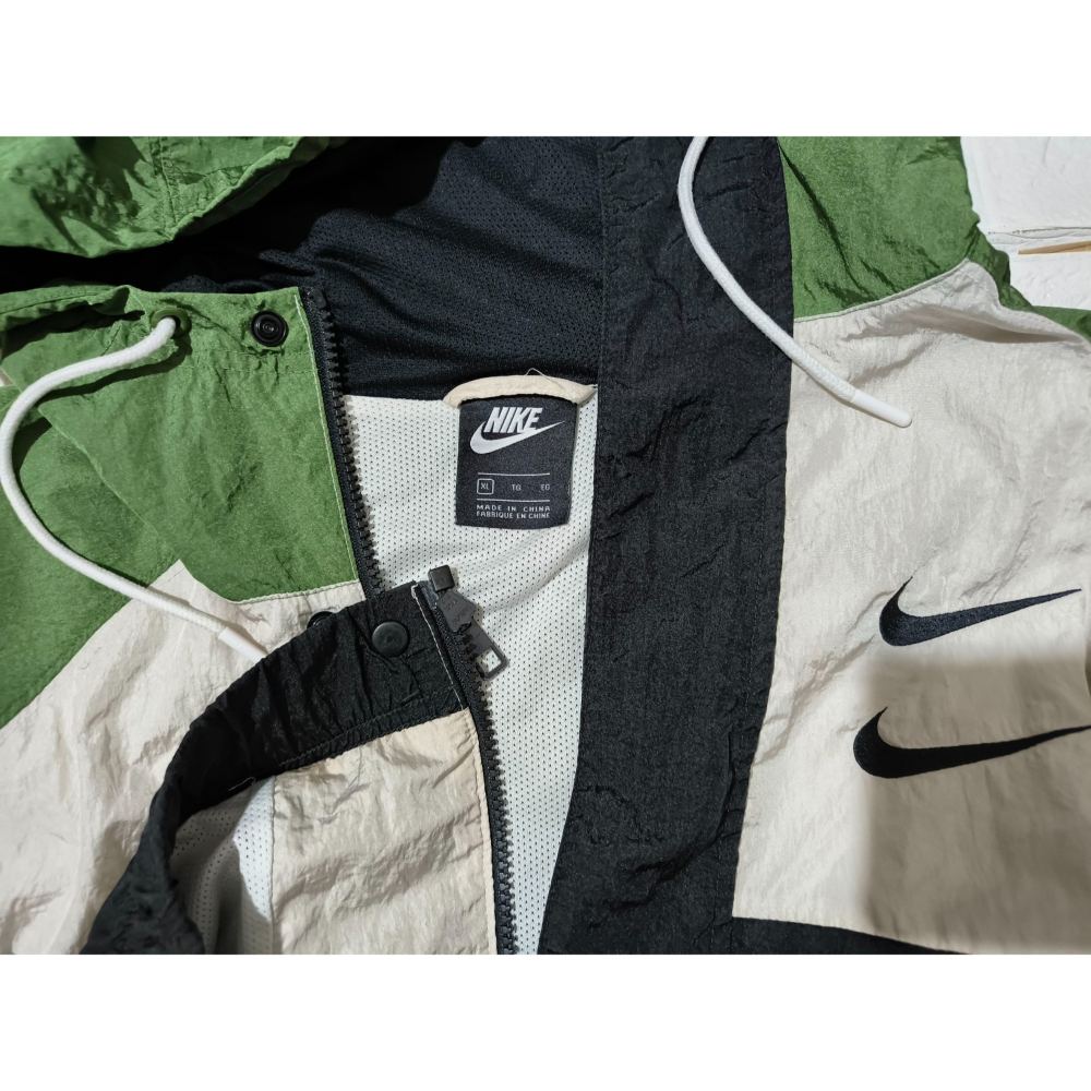 (0440) NIKE 風衣 外套 胸圍126 衣長71 DD1089 010-細節圖4