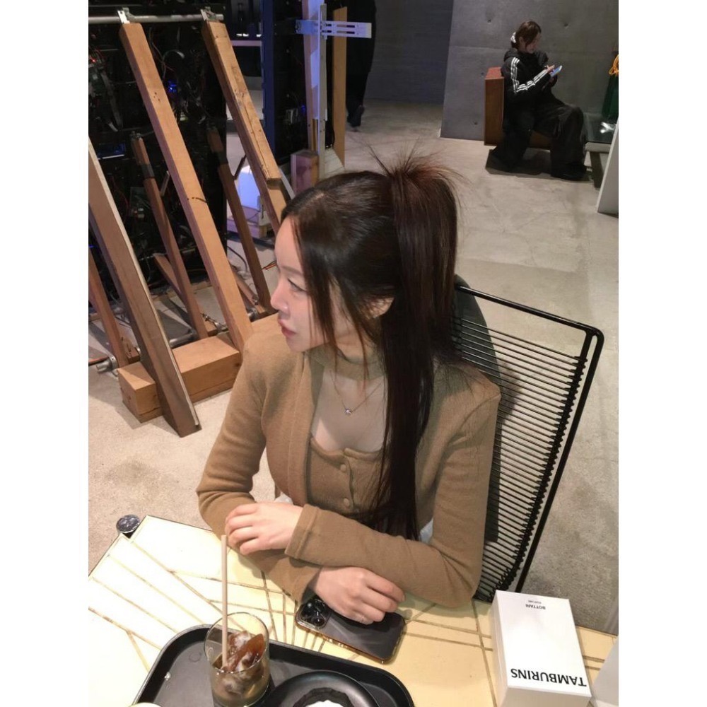 【現貨】MiaoMiao Korea 氣質時尚💖 飄帶繞頸繫扣上衣 秋冬 東大門 正韓代購-細節圖6