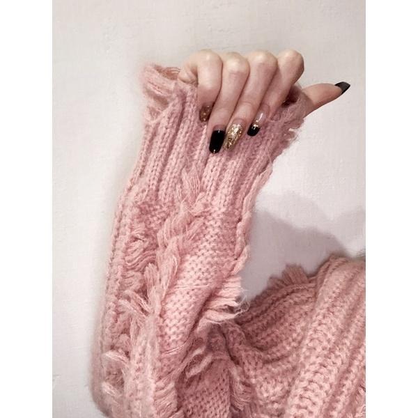 【現貨】MiaoMiao Korea 厚實保暖 高領破洞流蘇針織上衣 冬季 東大門 正韓代購-細節圖2