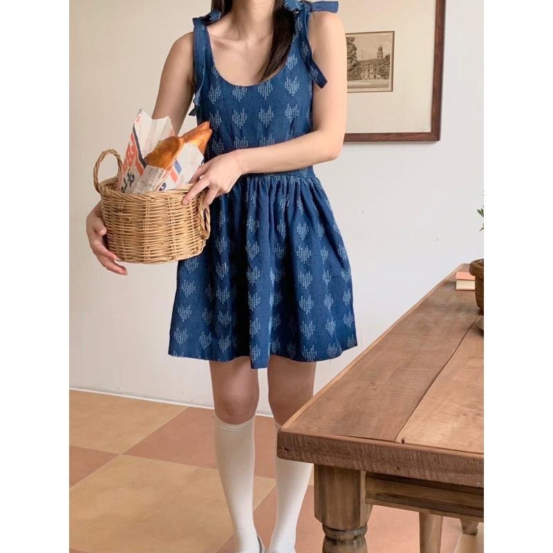 【現貨】MiaoMiao Korea 可愛甜美 愛心刺繡綁帶牛仔洋裝 夏季 東大門 正韓代購-細節圖2