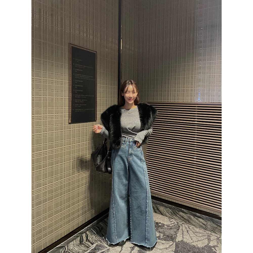 【現貨】MiaoMiao Korea 交叉釦設計澎袖上衣 Mienne 米妮歐膩 秋冬 東大門 正韓代購-細節圖2