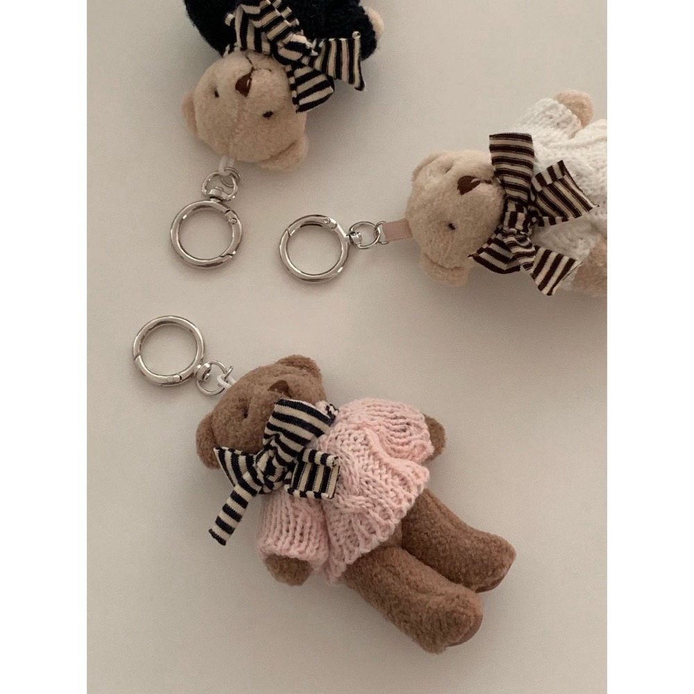 MiaoMiao Korea 韓系質感 🧸 暖心麻花毛衣小熊掛飾 包包吊飾 秋冬 東大門 正韓代購-細節圖9