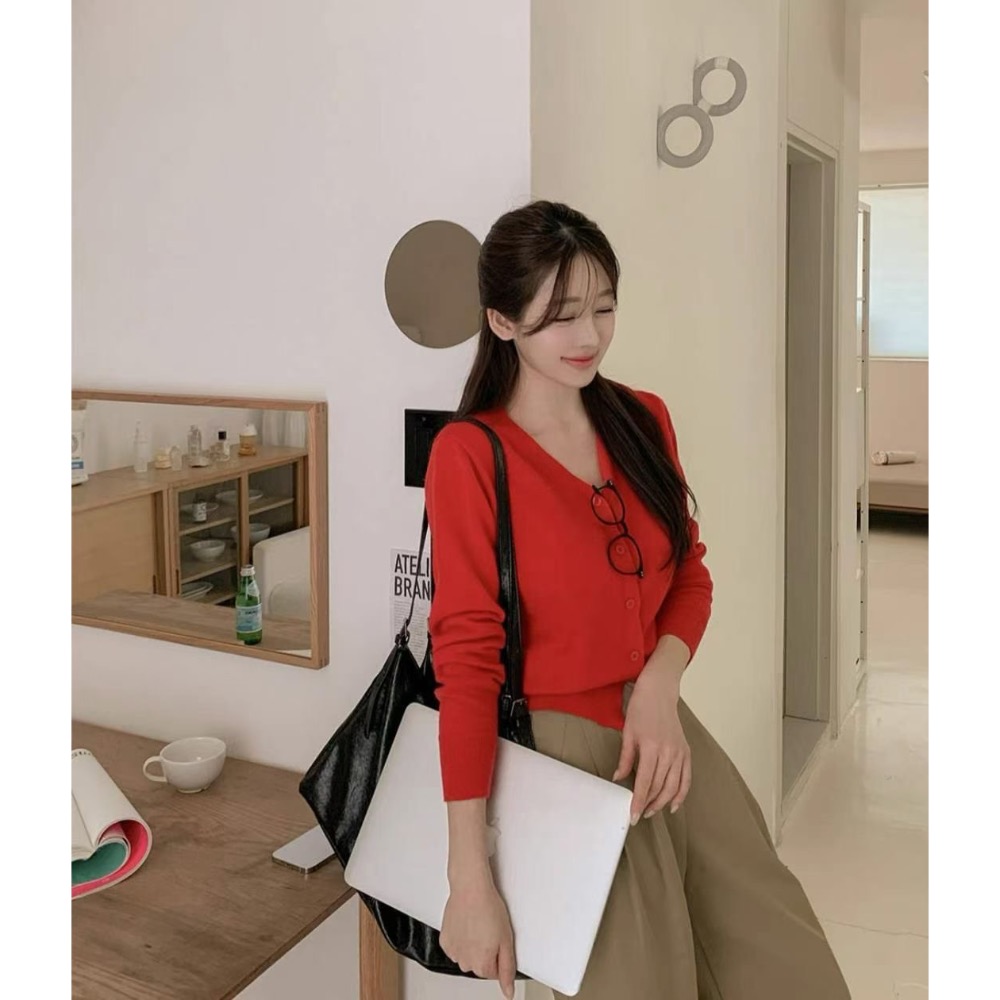 MiaoMiao Korea 素色百搭 V領繫釦開衫外套 春季 東大門 正韓代購-細節圖2