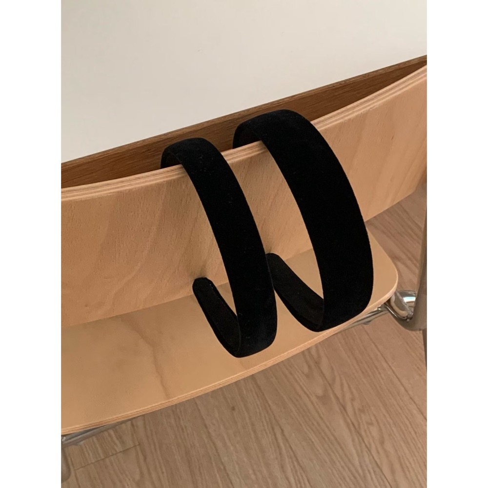 MiaoMiao Korea 法式復古🖤 質感天鵝絨黑色髮箍 秋冬 東大門 正韓代購-細節圖7