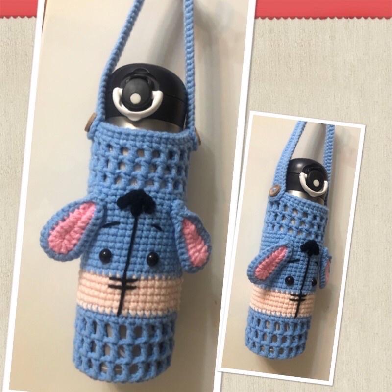 JoJo愛編織 飲料提袋 保溫杯提袋★屹耳 龍貓 Tata 維尼 蛋黃歌米奇★純手工 毛線編織 保溫瓶套 保溫杯套 杯套-細節圖2