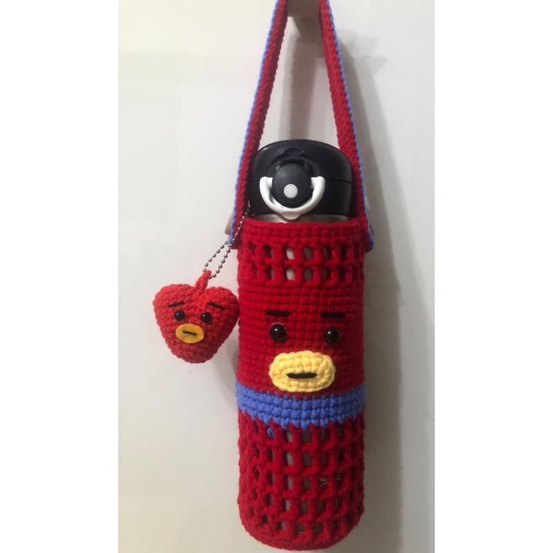 JoJo愛編織 飲料提袋 保溫杯提袋★屹耳 龍貓 Tata 維尼 蛋黃歌米奇★純手工 毛線編織 保溫瓶套 保溫杯套 杯套-細節圖5