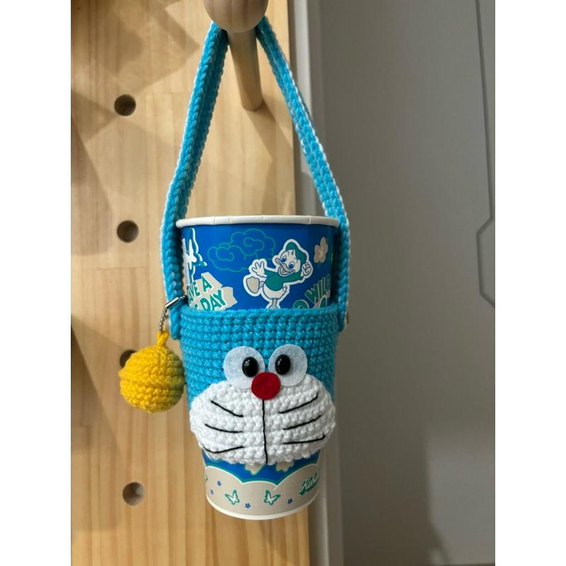 Jojo愛編織 編織飲料提袋★哆啦A夢★純手工 毛線編織 環保飲料提袋 杯套 杯袋 編織杯套-細節圖3