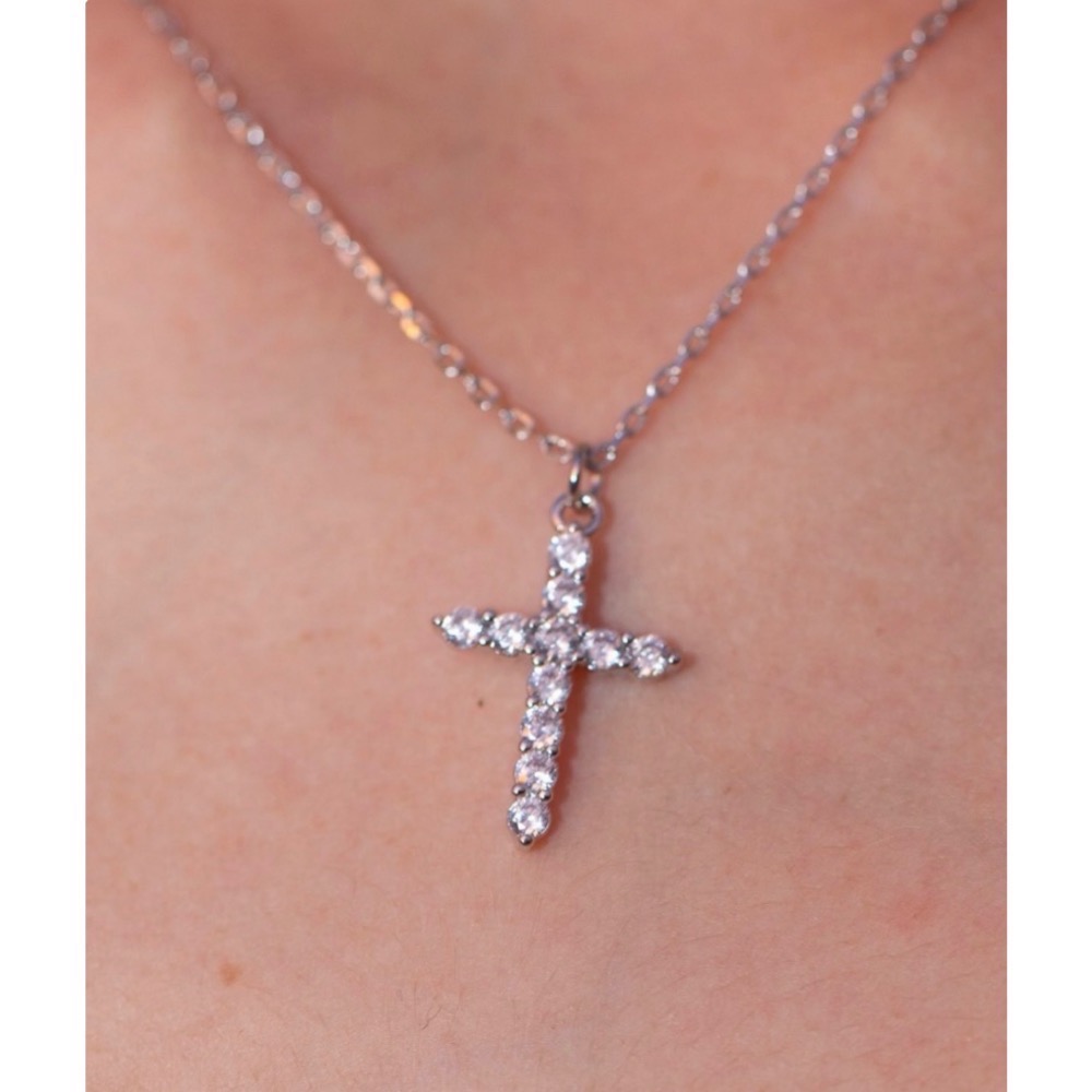 Brandy Melville Silver Rhinestone Cross Necklace-細節圖2