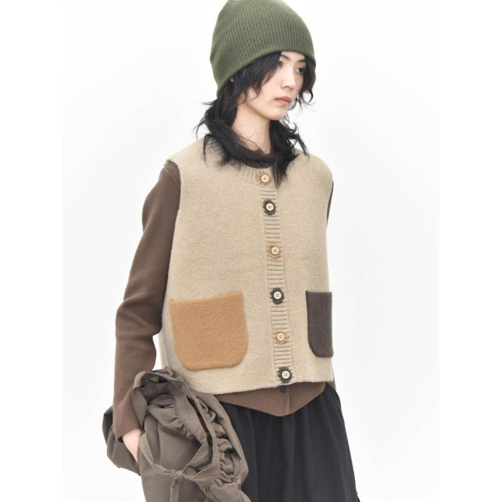 撞色手工扣眼針織背心 小眾設計雙口袋馬甲 *3色 | kukuta-細節圖3