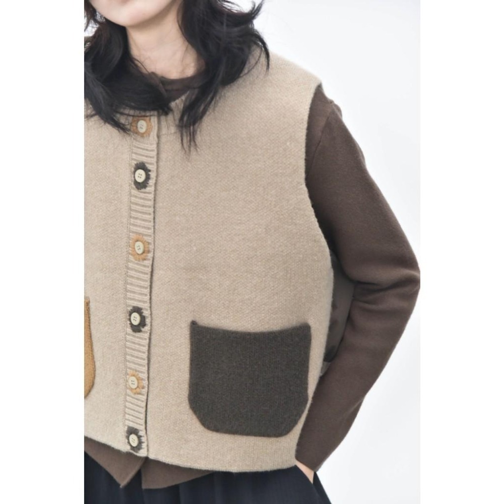 撞色手工扣眼針織背心 小眾設計雙口袋馬甲 *3色 | kukuta-細節圖8