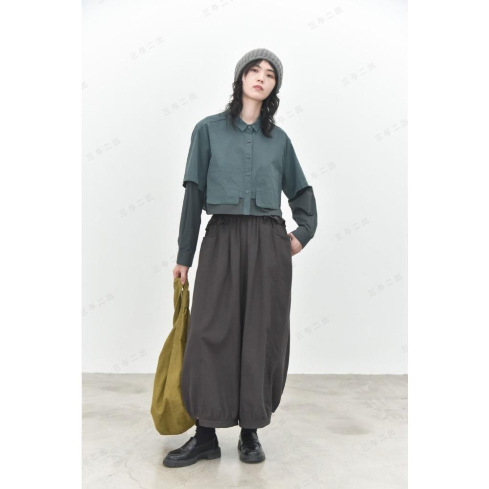 現+預 日系設計 撞色假兩件拼貼大口袋短版襯衫 *4色 | kukuta-細節圖3