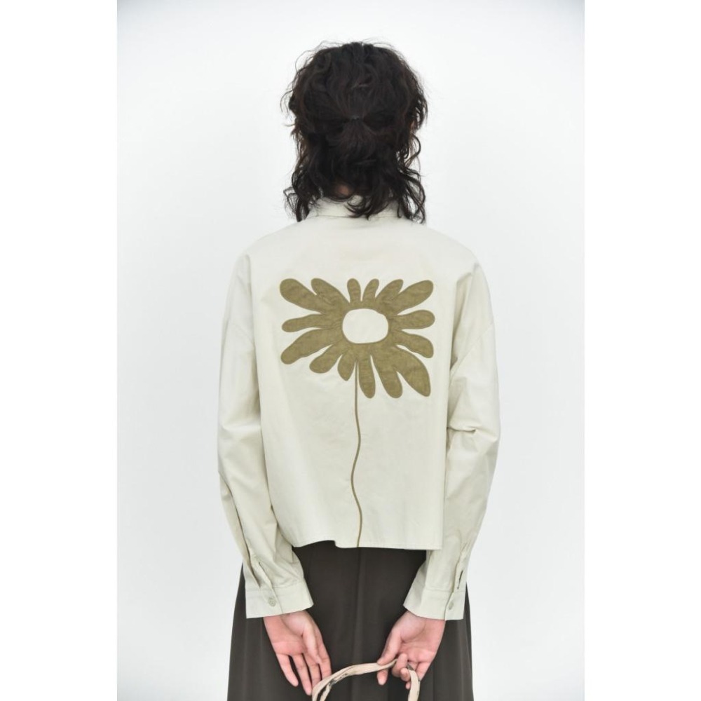 現+預 日系穿搭 撞色花朵貼布長袖襯衫 小眾設計文藝上衣 *3色 | kukuta-細節圖5