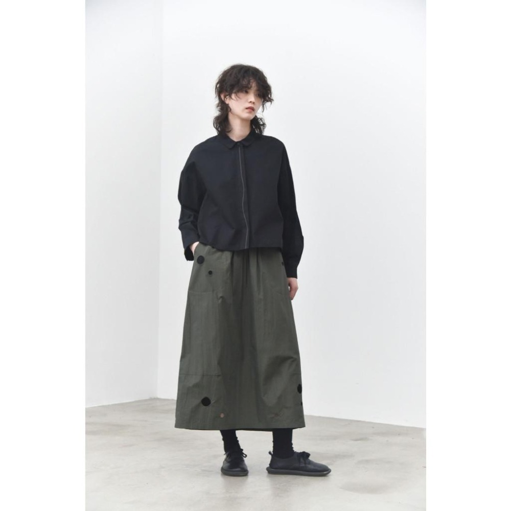 現+預 日系穿搭 撞色花朵貼布長袖襯衫 小眾設計文藝上衣 *3色 | kukuta-細節圖6