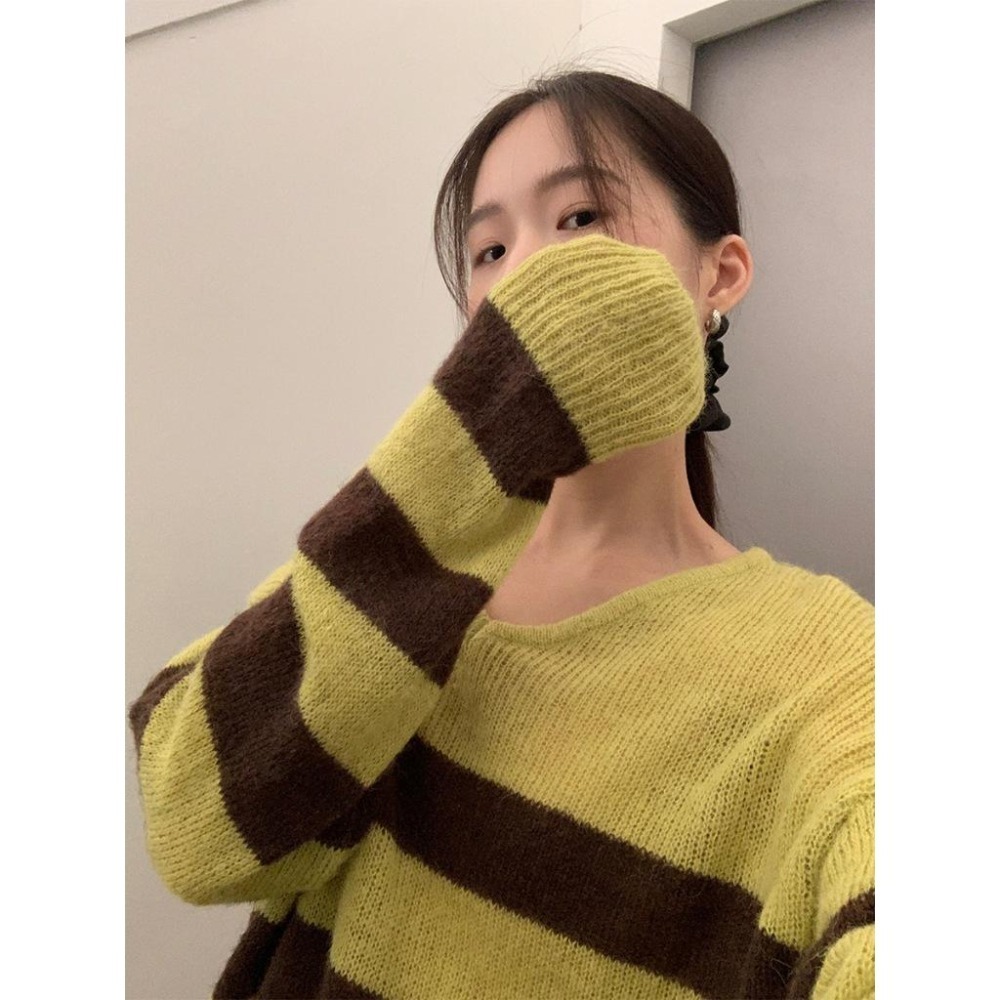 韓系慵懶 寬鬆條紋撞色V領毛衣 休閒長袖針織上衣 *2色 | kukuta-細節圖3