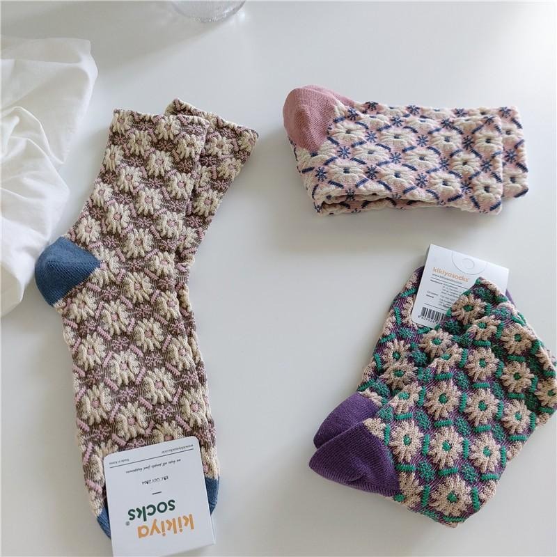 現+預 正韓🇰🇷  復古立體花朵中筒襪 kikiyasocks棉襪 *5色 | kukuta-細節圖5