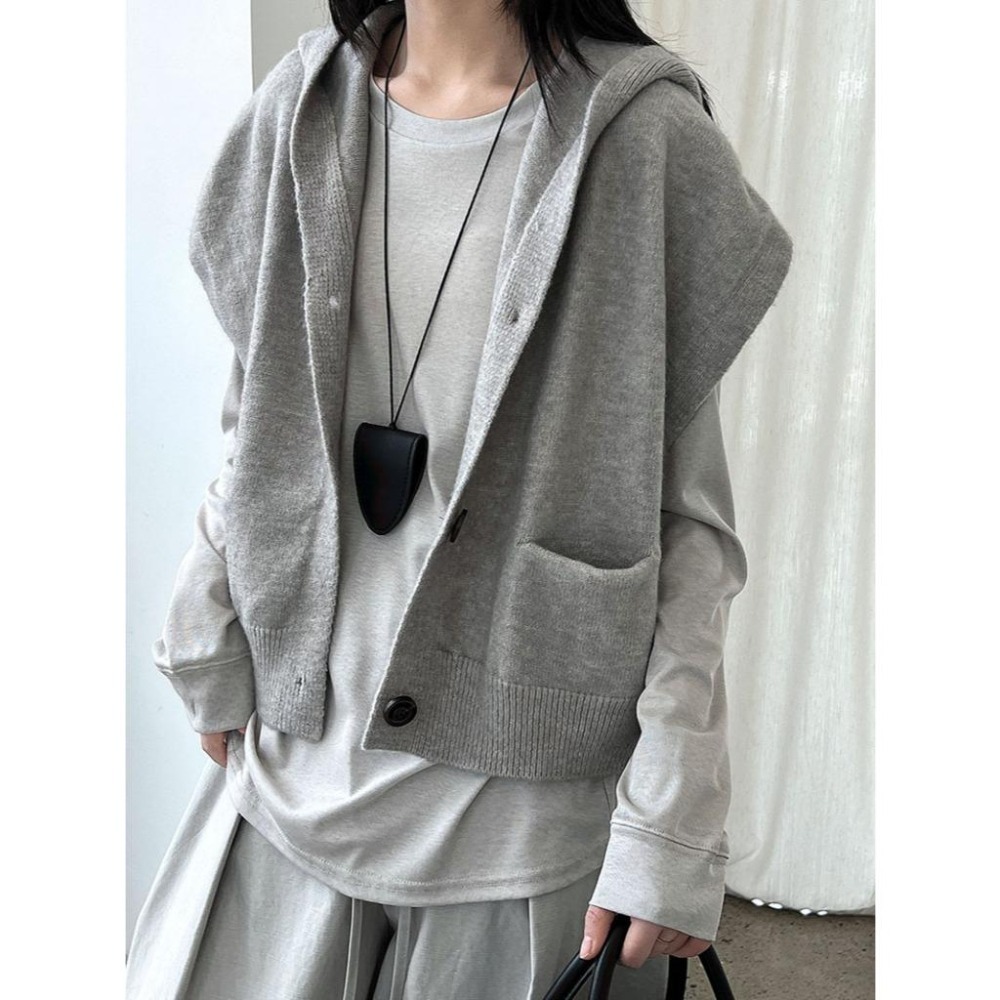 現+預 休閒穿搭 寬鬆連帽針織背心 短版疊穿馬甲 *4色 | kukuta-細節圖7