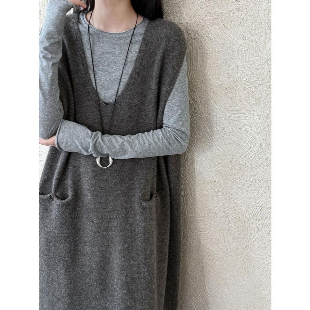 氣質休閒 後紐扣針織背心裙 寬鬆中長款口袋毛衣裙 *3色 | kukuta-細節圖2